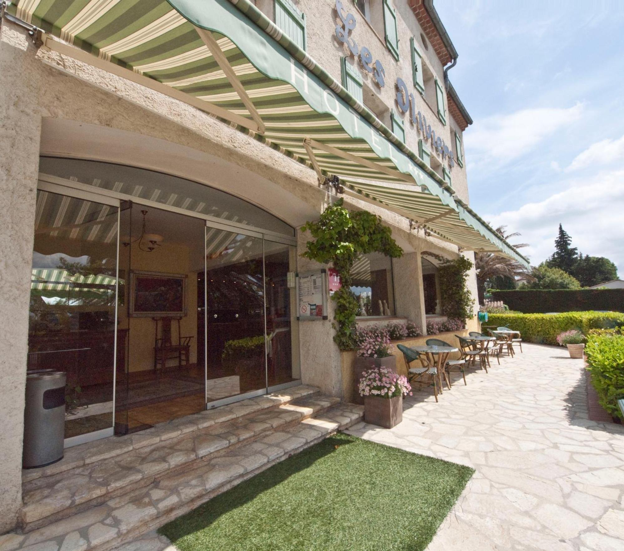Hotel Les Oliviers ファイエンス エクステリア 写真